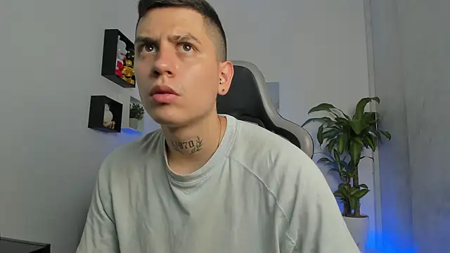 Yeiko Romero  online show from September 2025 07:02:02 PM