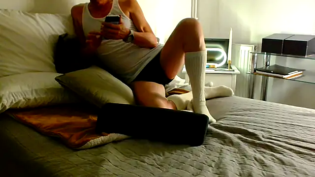 ImYourXtoy online show from February 2026 07:43:01 PM