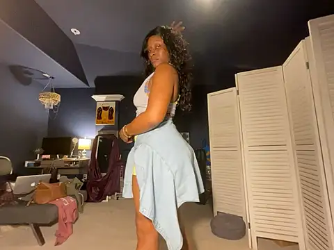 Snapshot of wynterheat chatting on May 2026 01:25:01 AM wynterheat online show from May 2026 01:25:01 AM