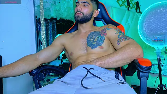 Rich boy01 online show from February 2026 01:04:02 AM