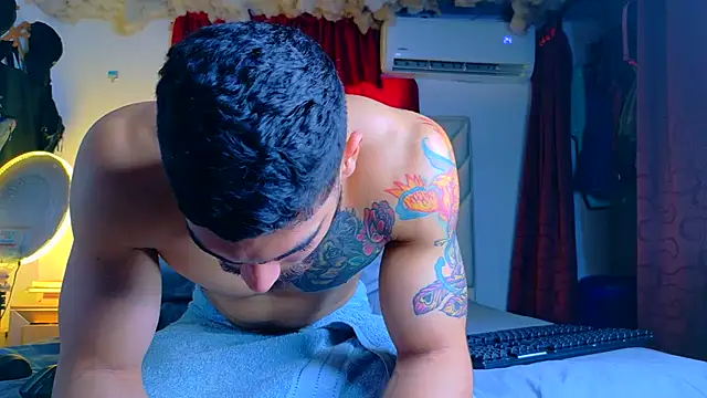 Snapshot of Rich_boy01 chatting on August 2026 03:11:01 PM Rich boy01 online show from August 2026 03:11:01 PM