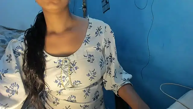 aarjulove online show from March 2026 05:10:02 PM