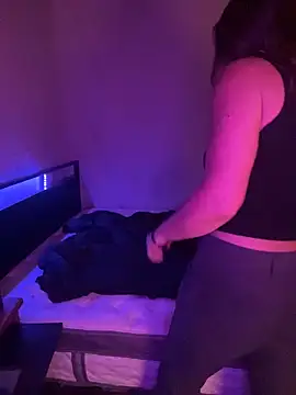 SummerV91 online show from March 2026 01:45:02 AM