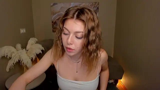 MollyMeltorr online show from October 2025 08:39:01 AM