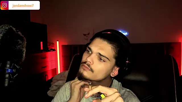 JordanShow online show from November 2025 02:11:01 AM