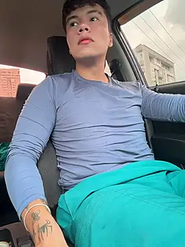Snapshot of Logan_smith1 chatting on May 2026 07:33:02 PM Logan smith1 online show from May 2026 07:33:02 PM