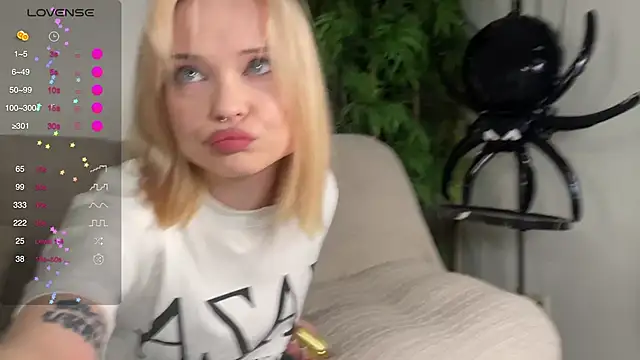 dollfromvenus online show from November 2025 03:03:02 PM