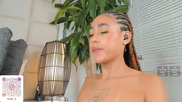 Nia Bunny online show from March 2025 05:24:02 PM