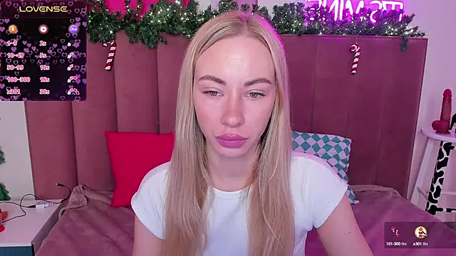 Snapshot of Diana_Garrett chatting on December 2024 01:39:02 AM Diana Garrett online show from December 2024 01:39:02 AM