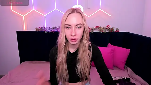 Snapshot of Diana_Garrett chatting on December 2024 01:45:01 AM Diana Garrett online show from December 2024 01:45:01 AM