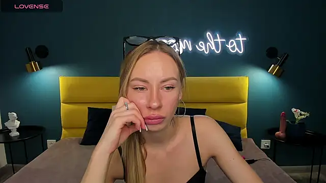 Snapshot of Diana_Garrett chatting on October 2025 01:38:01 AM Diana Garrett online show from October 2025 01:38:01 AM