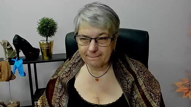 IrisDream online show from January 2025 07:16:02 AM