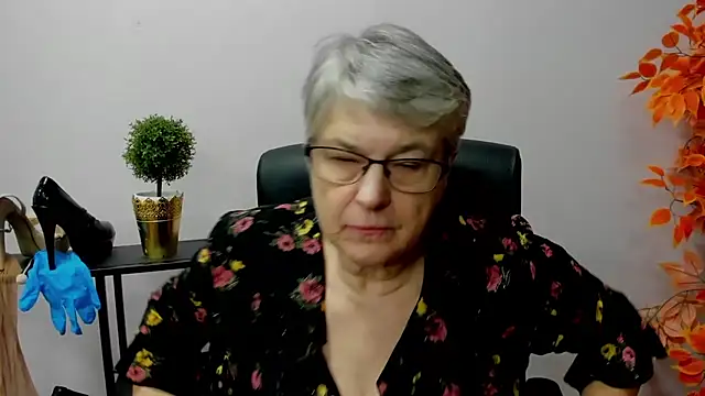 IrisDream online show from January 2025 01:49:02 PM