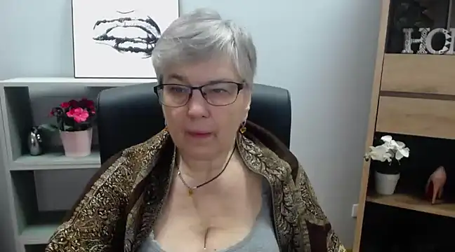 IrisDream online show from January 2025 10:11:02 AM