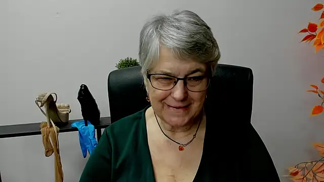 IrisDream online show from February 2025 01:51:02 PM