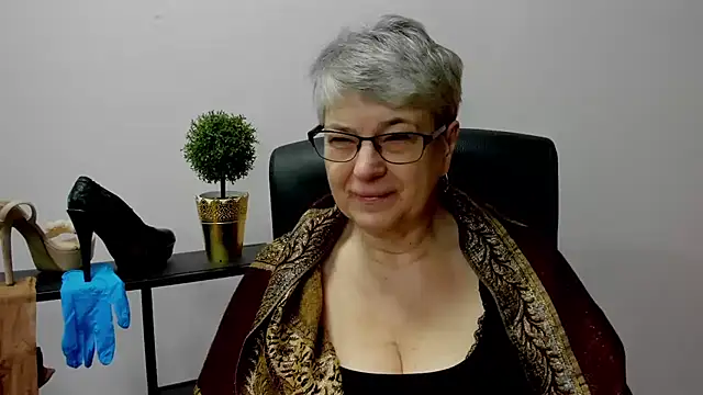 IrisDream online show from February 2025 07:15:01 AM