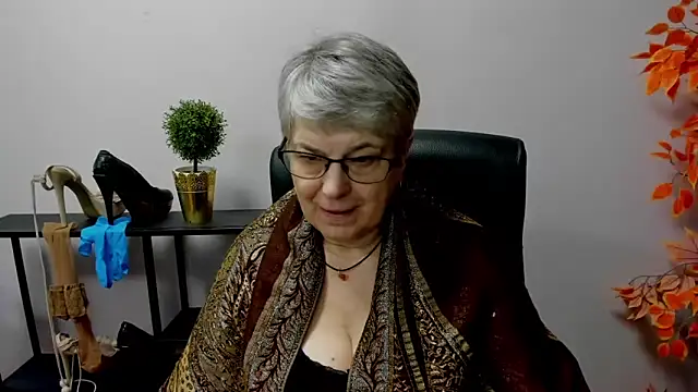 IrisDream online show from February 2025 01:52:02 PM