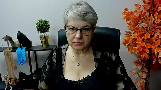 IrisDream online show from March 2025 10:49:01 AM