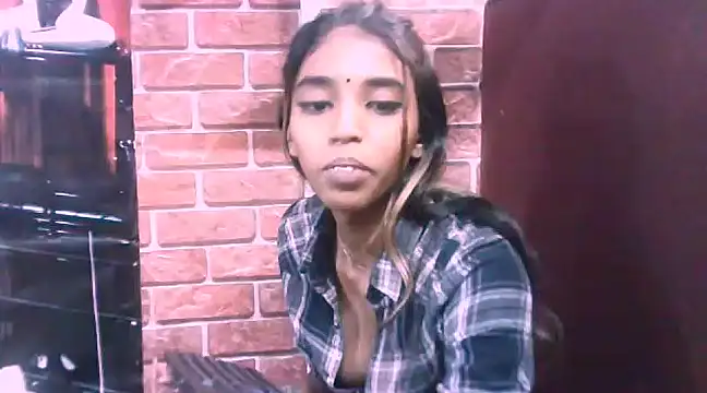 Snapshot of IndianSexySlender chatting on March 2025 11:20:01 AM IndianSexySlender online show from March 2025 11:20:01 AM