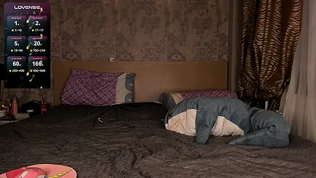 purebeautie13 online show from December 2024 01:41:01 PM