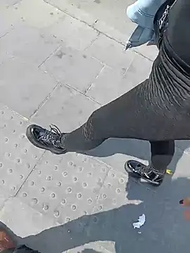 sophie banger online show from April 2026 07:00:01 PM