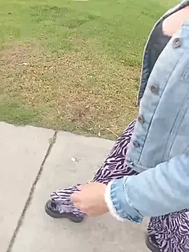 sophie banger online show from April 2026 08:42:02 PM