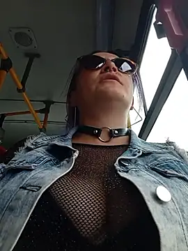 sophie banger online show from April 2026 07:48:01 PM