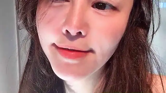 Krismil3 online show from May 2026 11:34:04 PM