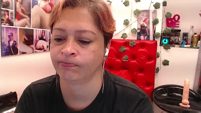 Snapshot of eva_twiss chatting on February 2025 11:47:02 AM eva twiss online show from February 2025 11:47:02 AM