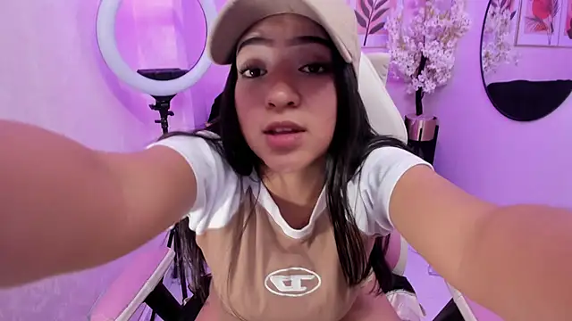 Zafiro t18 online show from December 2024 10:35:02 PM