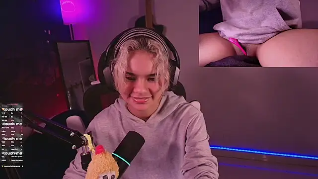 marlena3312 online show from November 2025 03:27:02 PM