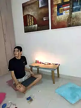 Snapshot of cuteluci_ chatting on December 2024 03:10:02 AM cuteluci online show from December 2024 03:10:02 AM