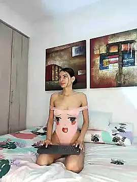 Snapshot of cuteluci_ chatting on December 2024 01:02:01 PM cuteluci online show from December 2024 01:02:01 PM