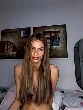 Snapshot of cuteluci_ chatting on December 2024 03:53:02 PM cuteluci online show from December 2024 03:53:02 PM
