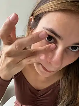 Snapshot of cuteluci_ chatting on January 2025 10:08:02 PM cuteluci online show from January 2025 10:08:02 PM