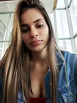 Snapshot of cuteluci_ chatting on January 2025 09:46:02 PM cuteluci online show from January 2025 09:46:02 PM