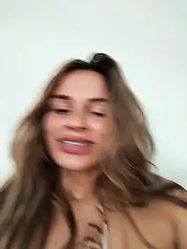 Snapshot of cuteluci_ chatting on February 2025 05:43:01 PM cuteluci online show from February 2025 05:43:01 PM
