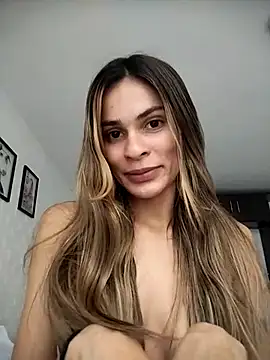 Snapshot of cuteluci_ chatting on March 2025 07:48:02 PM cuteluci online show from March 2025 07:48:02 PM