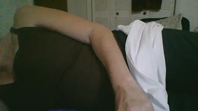 Emilylyn2501 online show from January 2026 02:28:01 AM