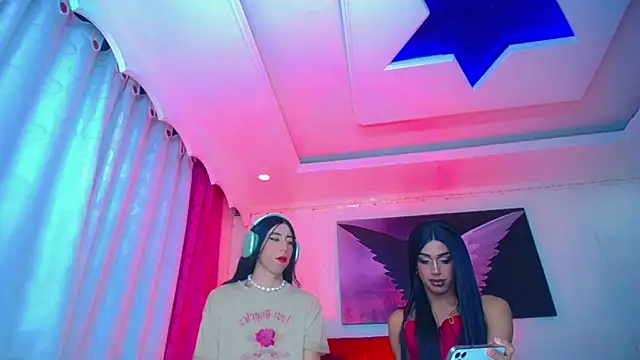 NahomiCamper online show from November 2025 02:28:02 AM