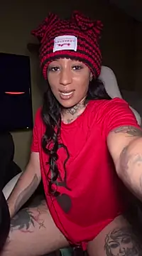 CrownedNyaries online show from March 2025 03:59:01 PM