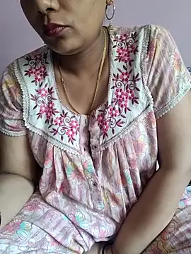 Snapshot of samitasharma chatting on May 2026 05:45:01 AM samitasharma online show from May 2026 05:45:01 AM