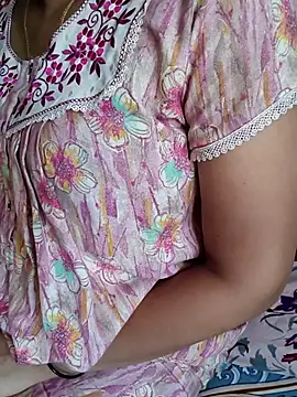 Snapshot of samitasharma chatting on May 2026 06:54:02 AM samitasharma online show from May 2026 06:54:02 AM