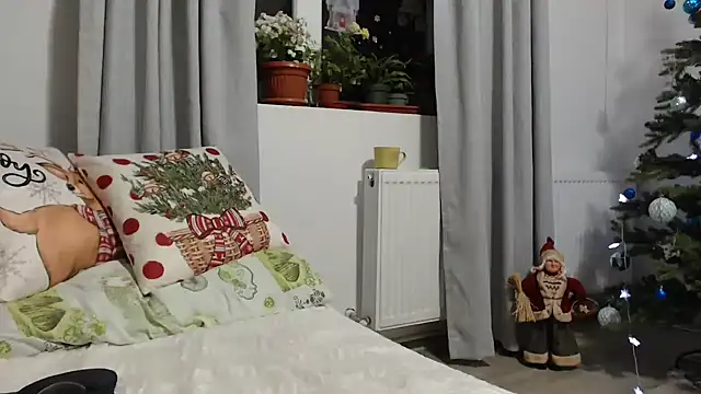 SweetMaddy888 online show from December 2024 05:11:02 PM