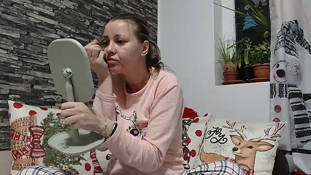 SweetMaddy888 online show from December 2024 04:15:02 AM