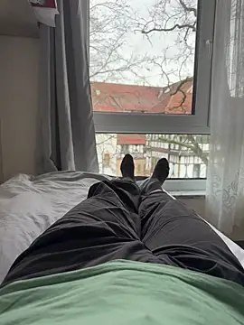 Snapshot of rundum40 chatting on November 2025 12:16:01 PM rundum40 online show from November 2025 12:16:01 PM