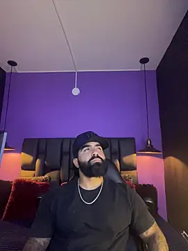 Lyon vach online show from November 2025 06:30:01 PM