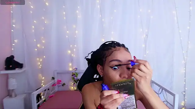 Abigail Wilson  online show from December 2024 08:44:01 PM