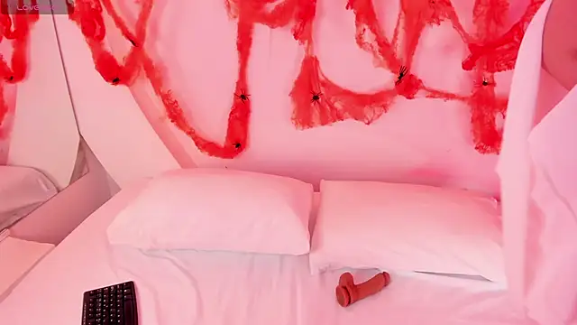 NanaOsaky online show from October 2025 11:55:02 AM