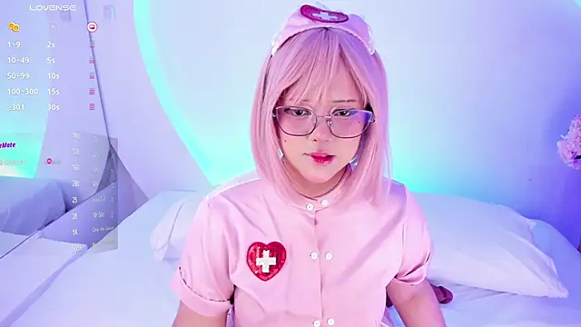 NanaOsaky online show from December 2025 12:23:02 PM